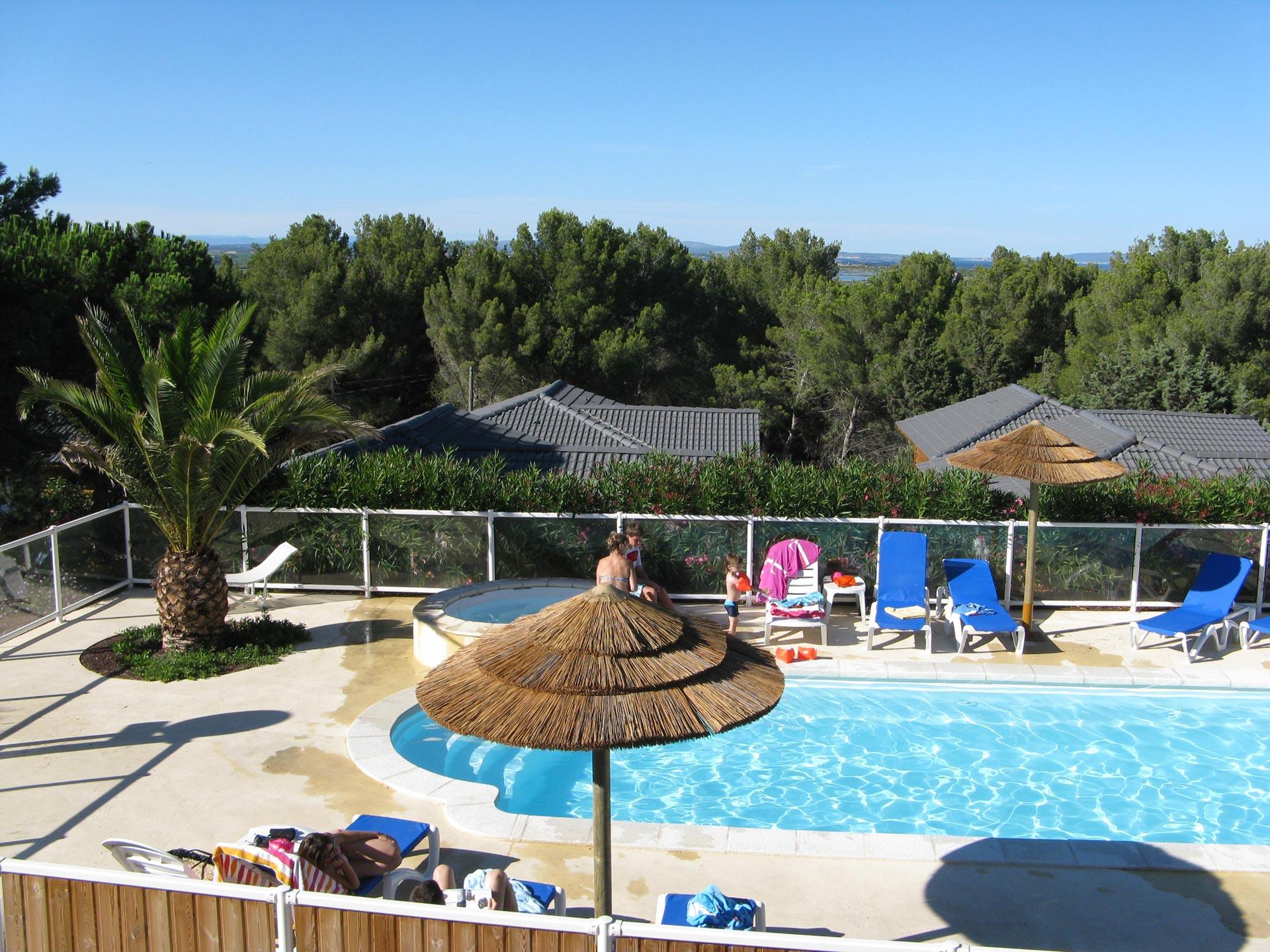 Piscine chauffée des Hauts de Baldy, parc résidentiel de loisirs au Cap d'Agde